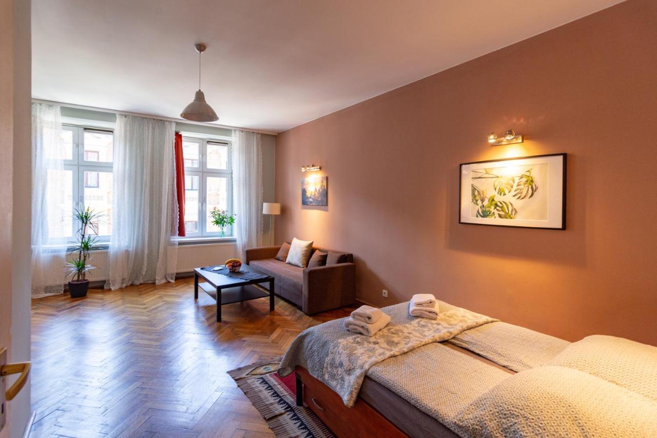 Spacious, Central & Artistic W/Brand New Bathroom! Krasków Exterior foto