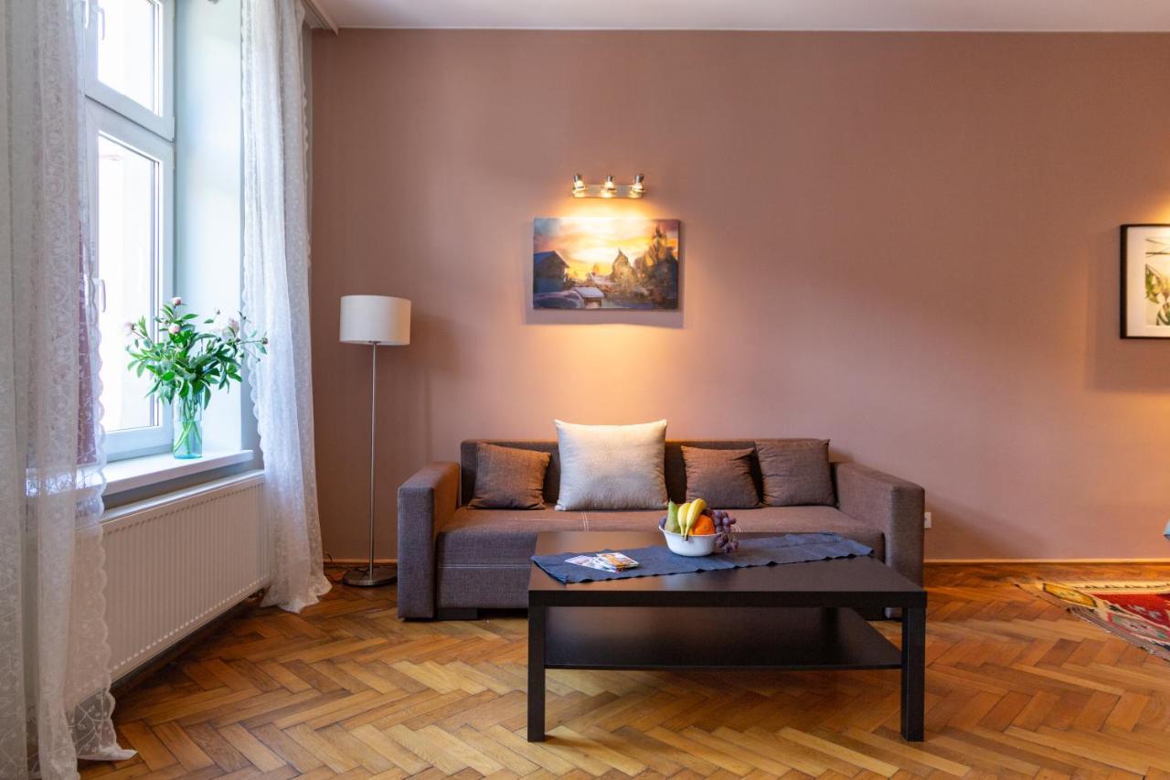 Spacious, Central & Artistic W/Brand New Bathroom! Krasków Exterior foto