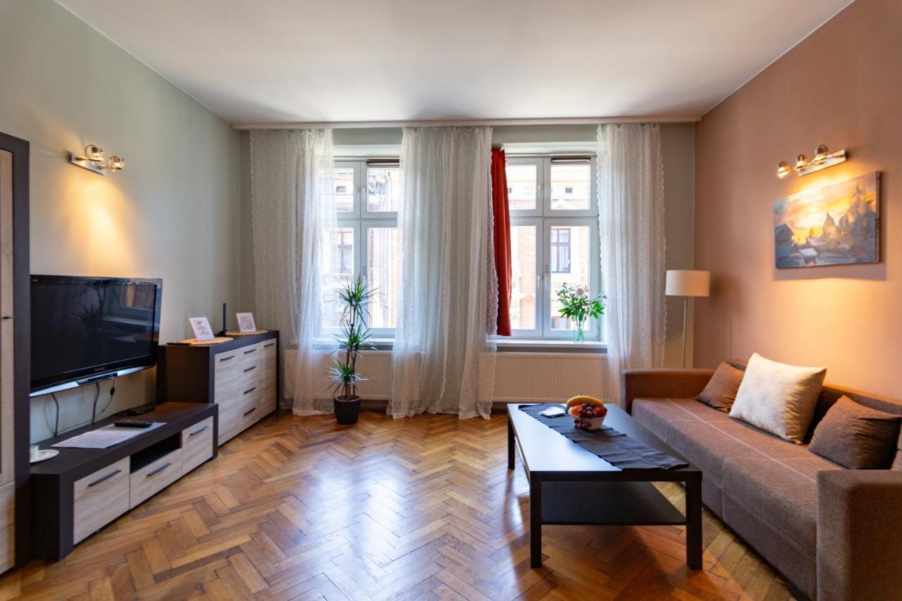 Spacious, Central & Artistic W/Brand New Bathroom! Krasków Exterior foto