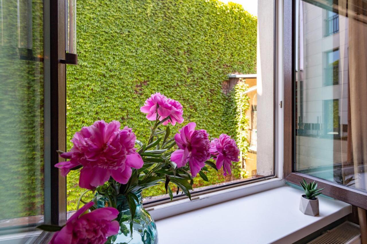 Spacious, Central & Artistic W/Brand New Bathroom! Krasków Exterior foto