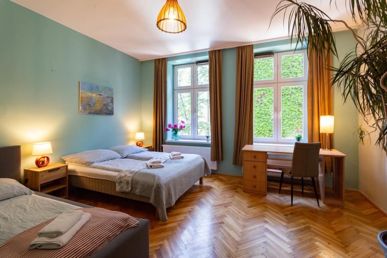 Spacious, Central & Artistic W/Brand New Bathroom! Krasków Exterior foto